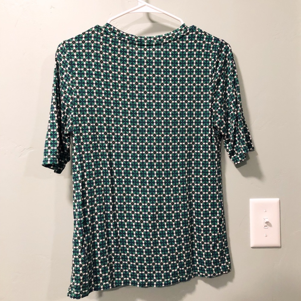 ⭐️ H&M patterned shirt - Picture 2 of 3